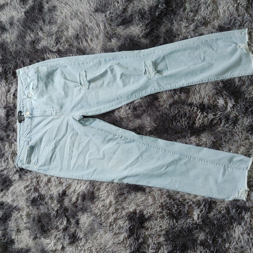 D. Jeans Distresses Raw Hem Jeans 14